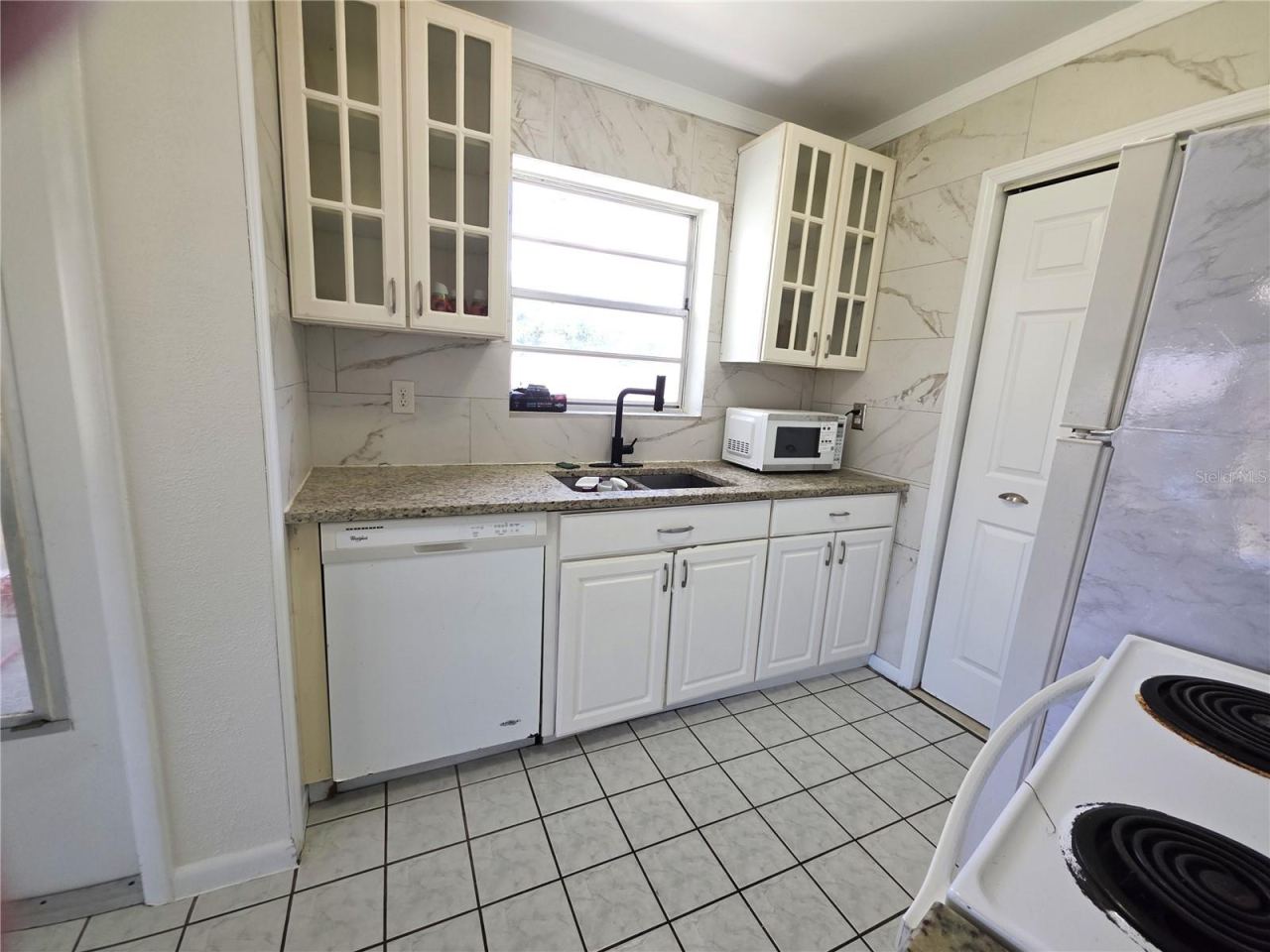 Photo 7 of 20: Kitchen