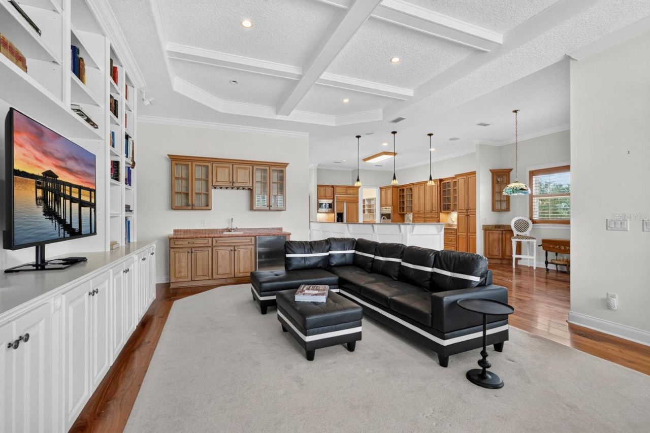 Photo 16 of 20: Expansive gathering spaces.