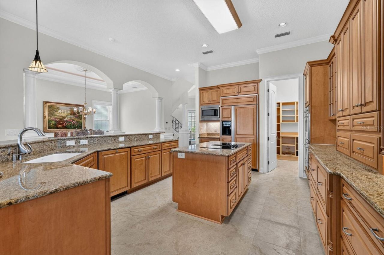 Photo 19 of 20: Abundant cabinetry and storage