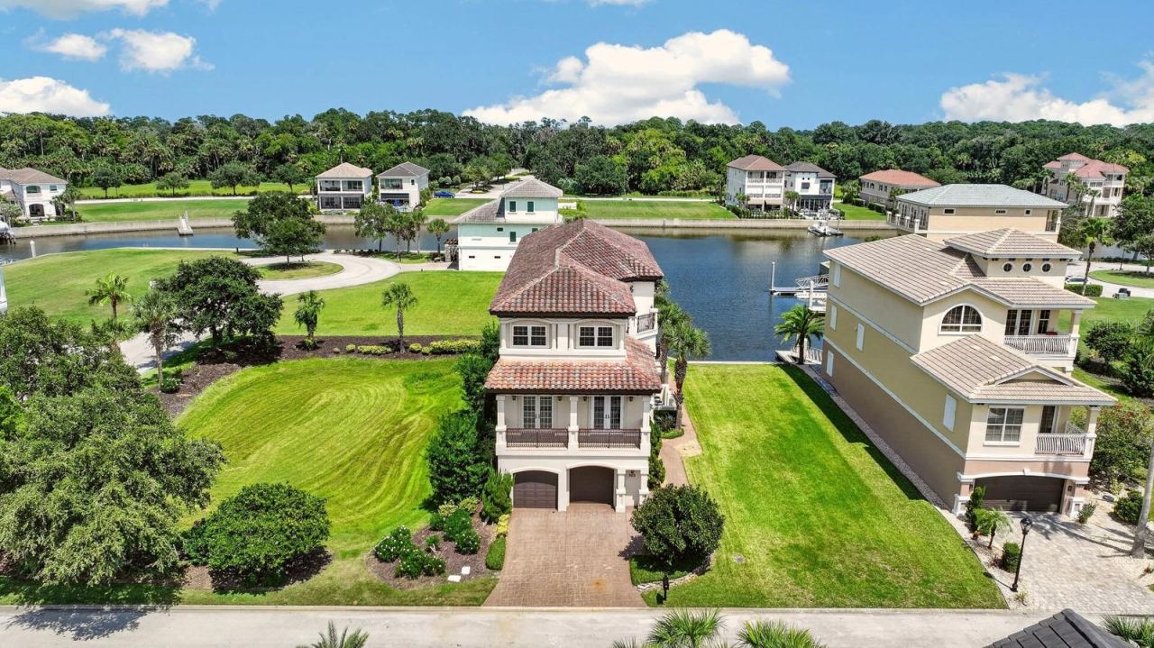 Photo 7 of 20: Privacy is the real luxury... with the adjacent homesite also available for purchase.