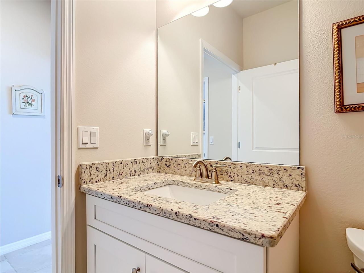 Photo 18 of 20