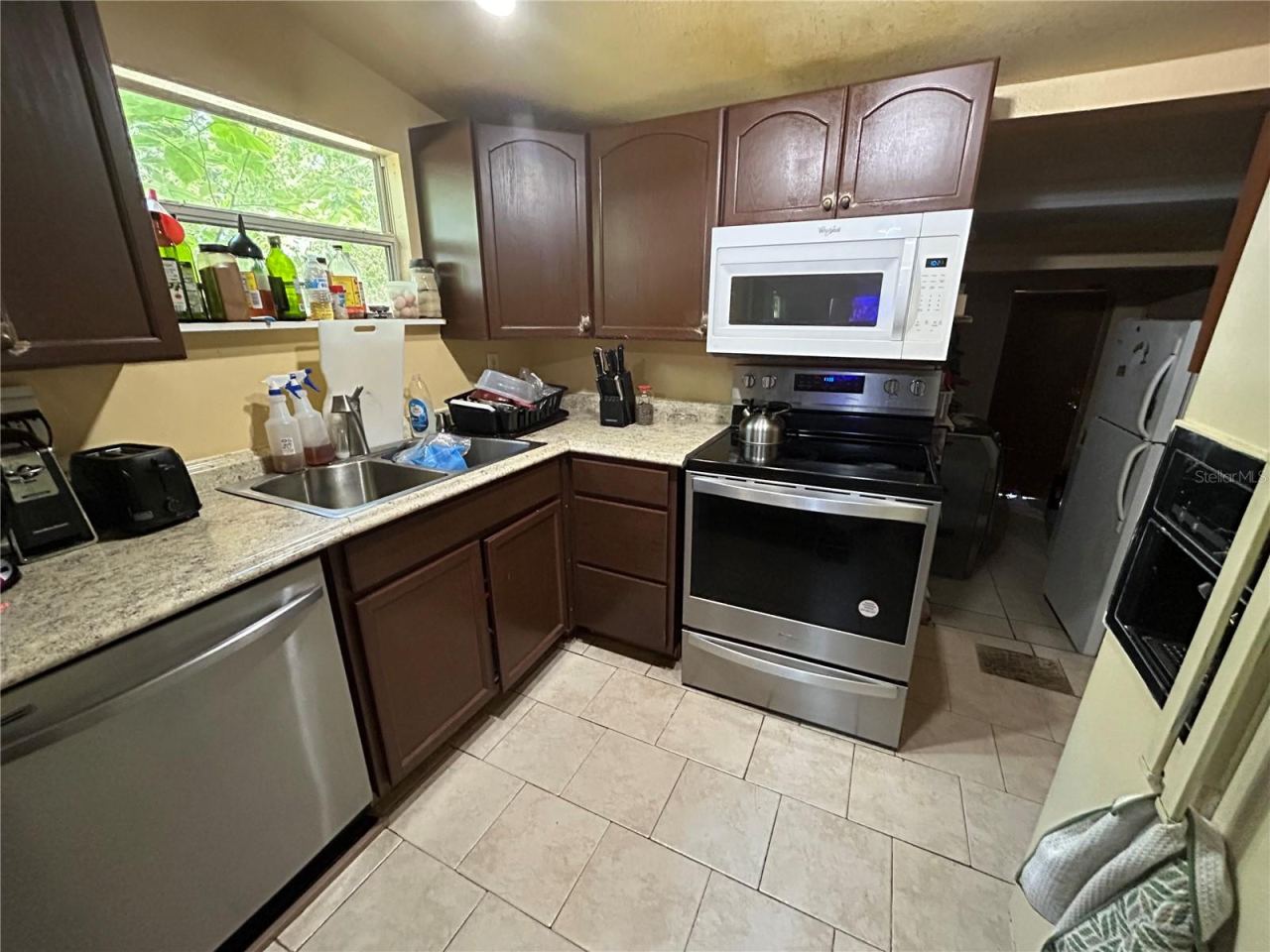 Photo 13 of 16: Kitchen