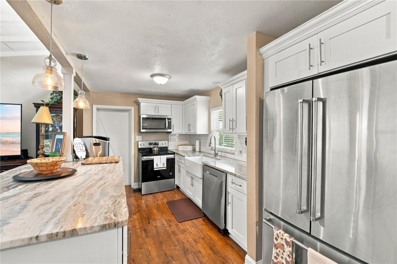 Photo 15 of 20: Kitchen