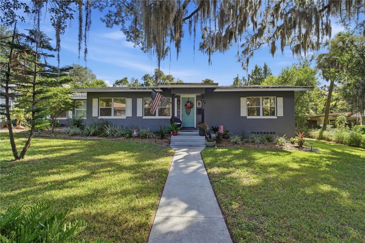 Photo 1 of 20: Front elevation
