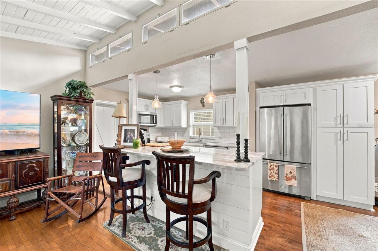 Photo 11 of 20: Kitchen from Family Room