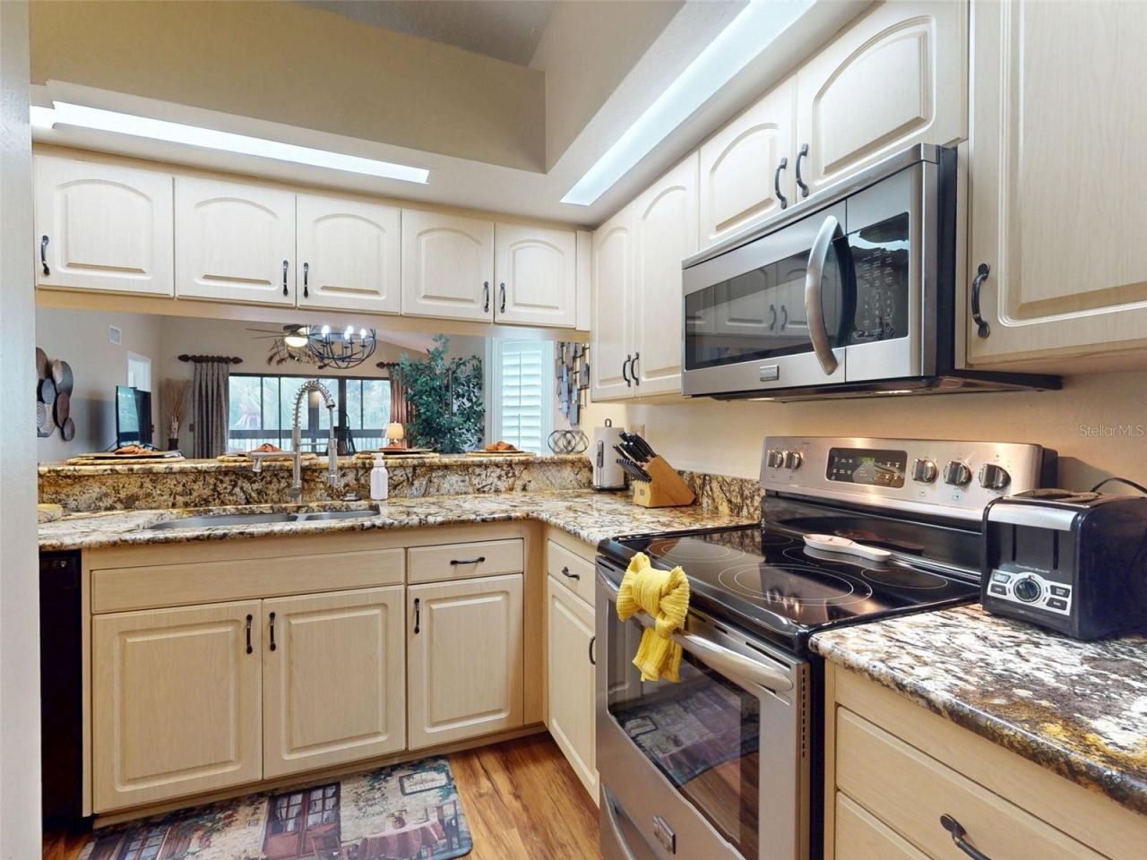 Photo 5 of 20: Kitchen
