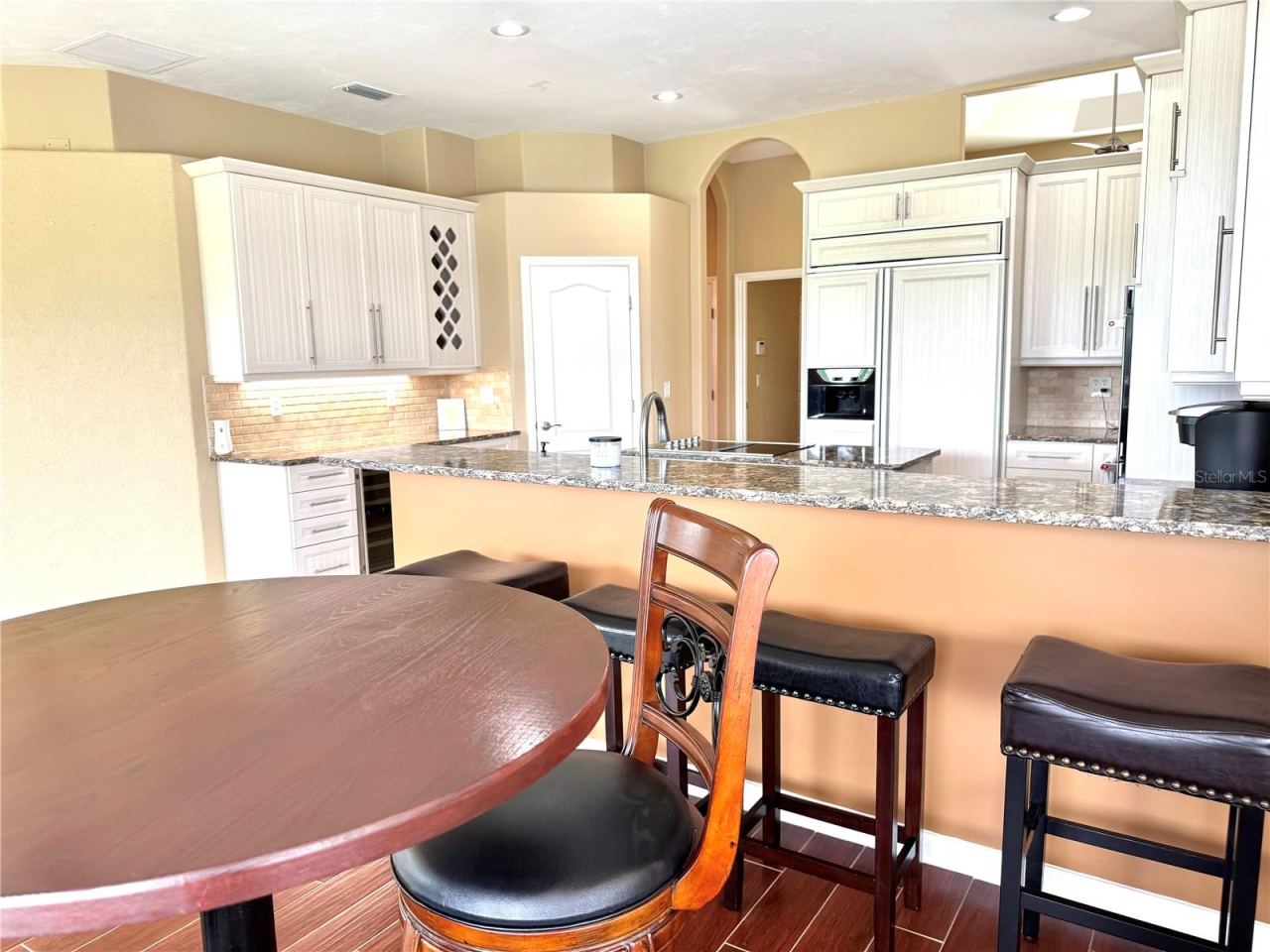 Photo 11 of 20: breakfast nook