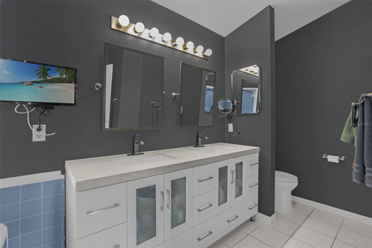 Photo 15 of 20: Upgraded Vanity