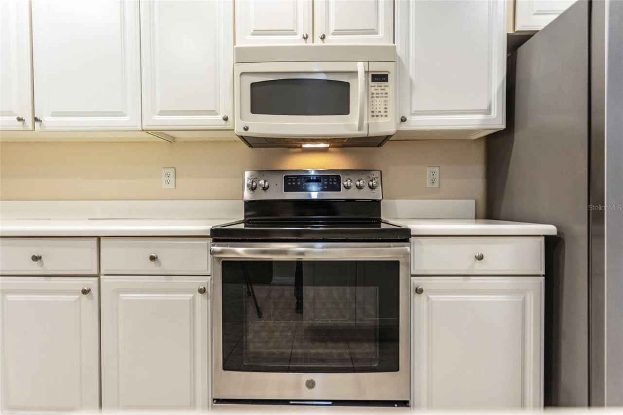 Photo 7 of 20: KITCHEN 5