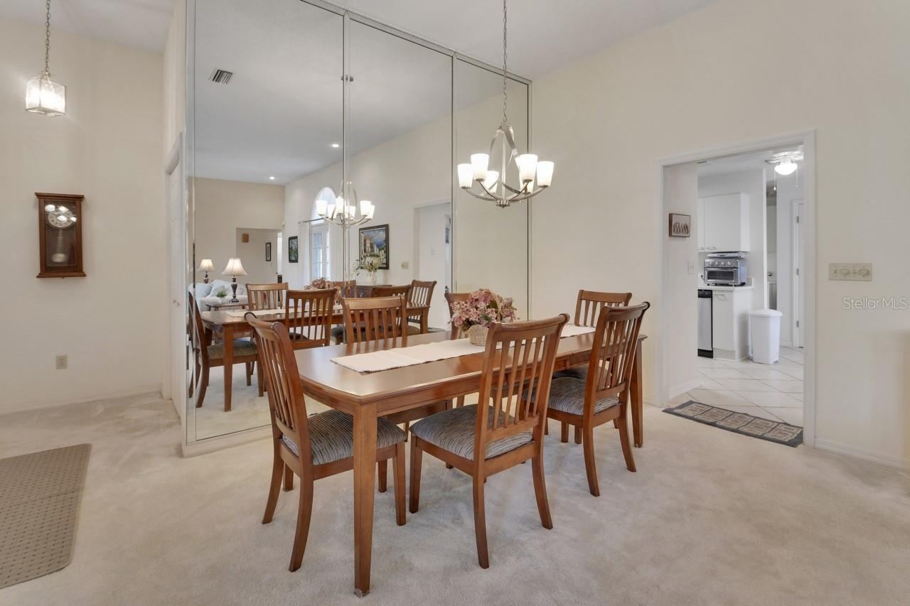 Photo 5 of 20: Dining Room
