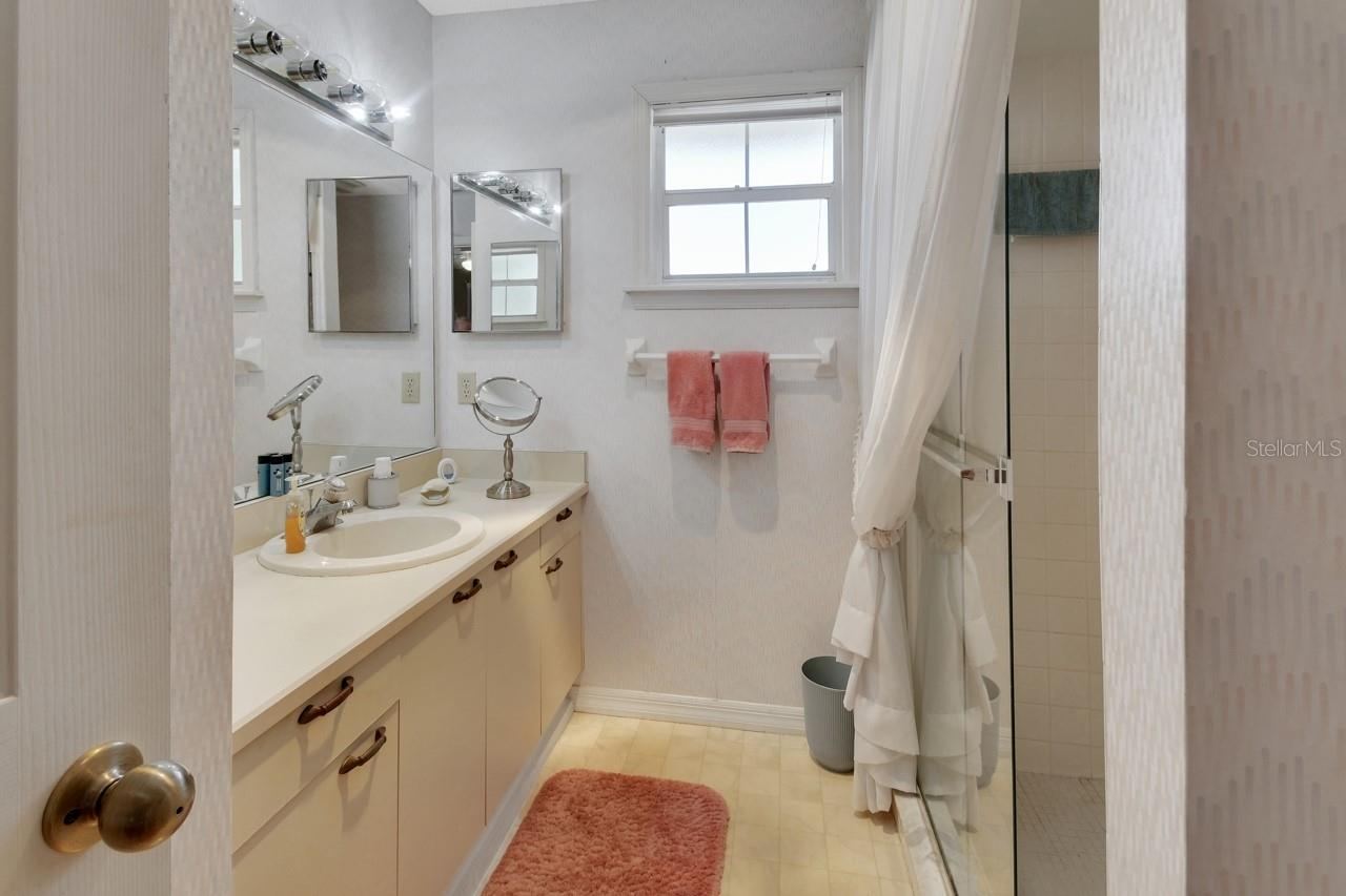 Photo 13 of 20: Primary Bathroom