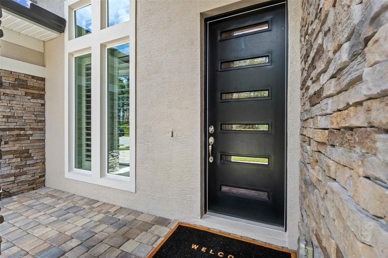 Photo 6 of 20: Front Door