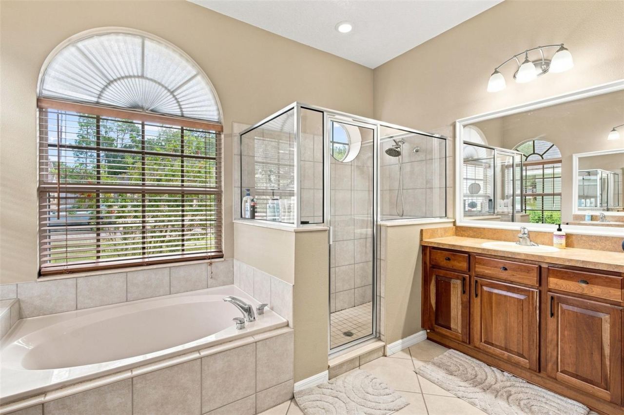 Photo 16 of 20: Primary Bathroom
