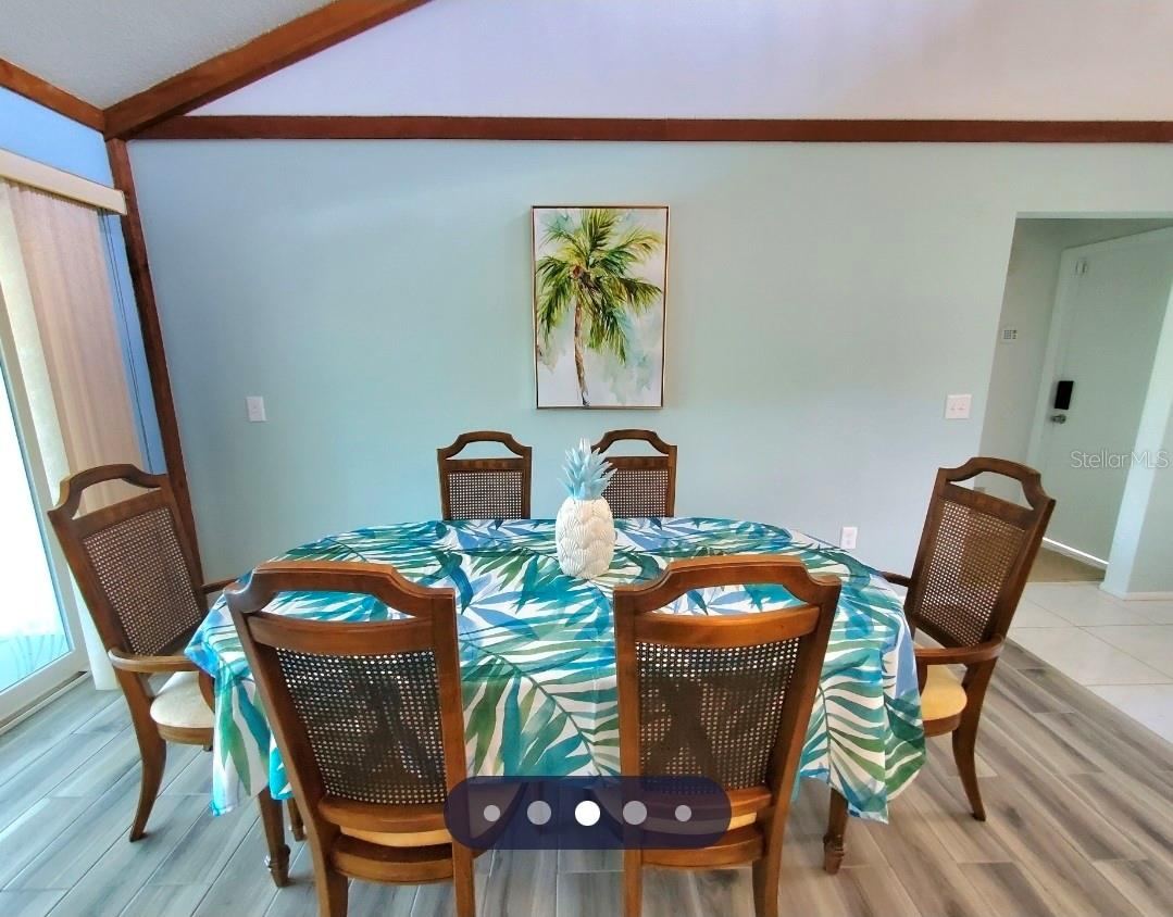 Photo 13 of 20: Dining area