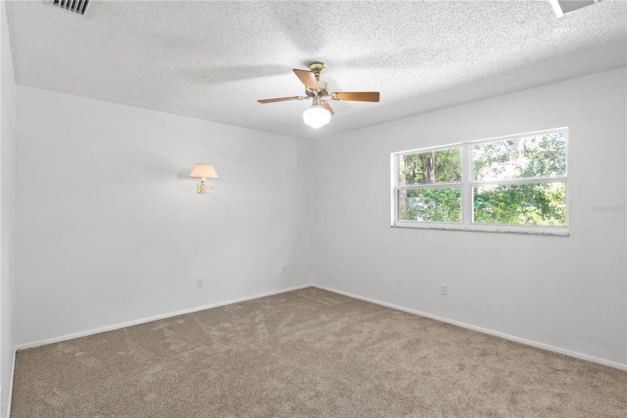 Photo 15 of 20