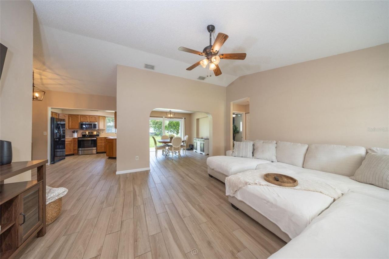 Photo 2 of 18: Open Floor Plan
