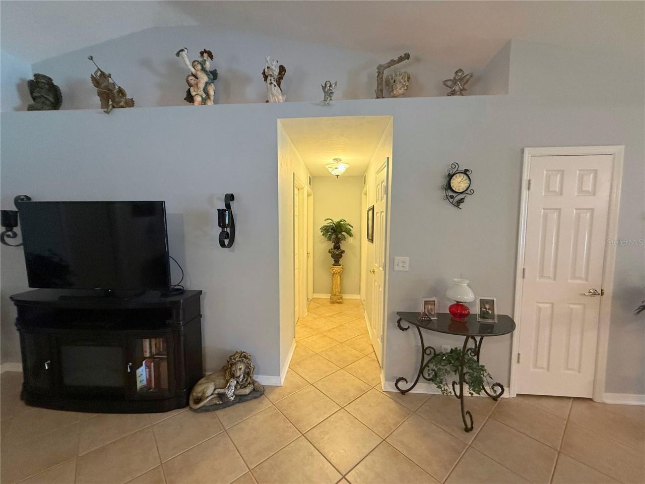 Photo 14 of 20