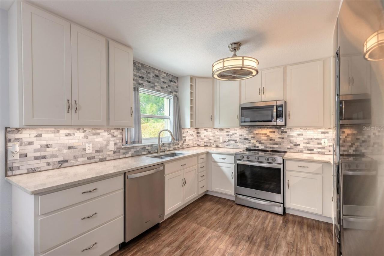 Photo 7 of 20