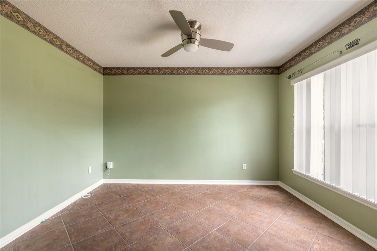 Photo 14 of 20: Bonus room downstairs