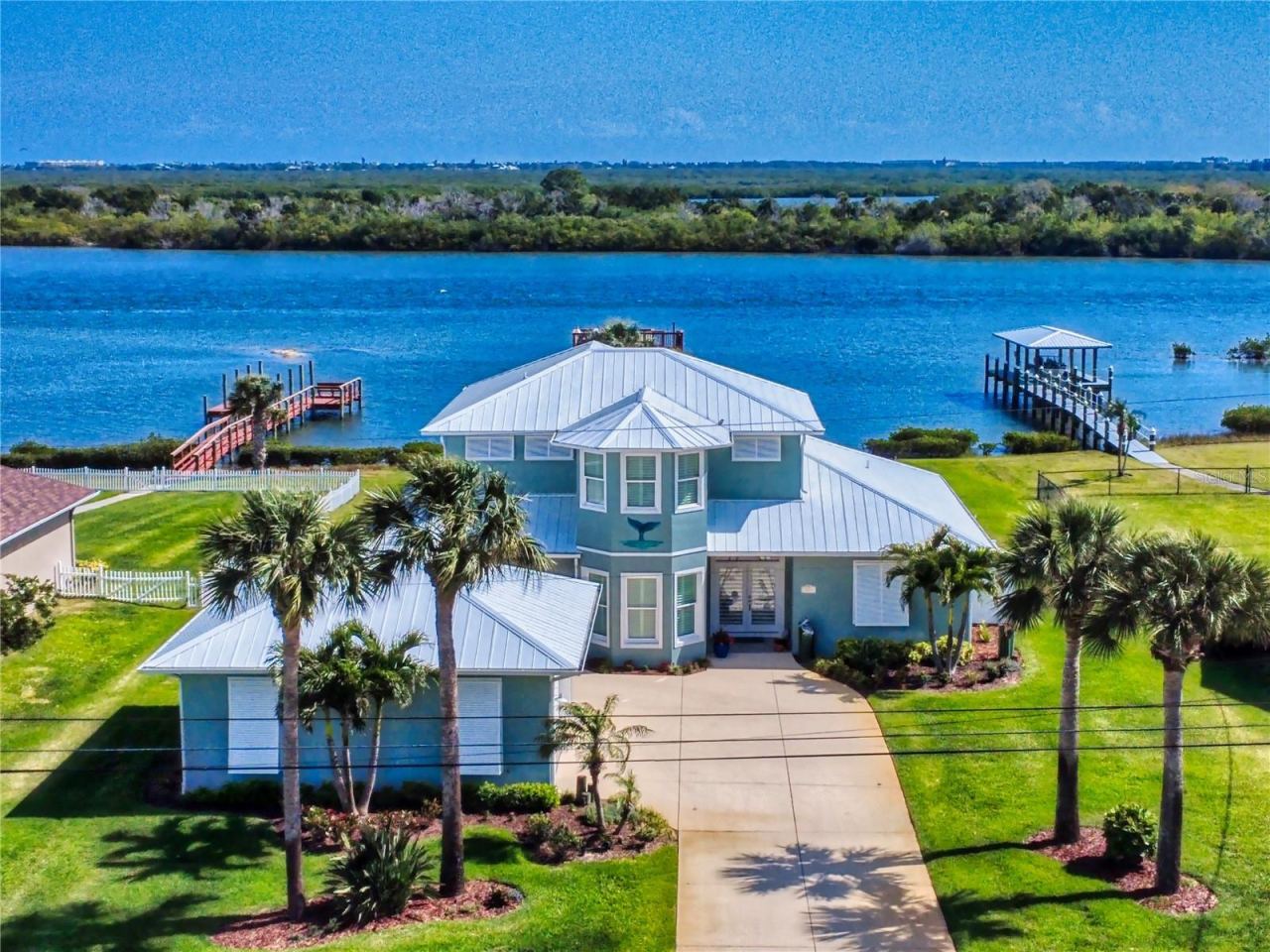 Photo 1 of 20: 2019 S Riverside Dr.