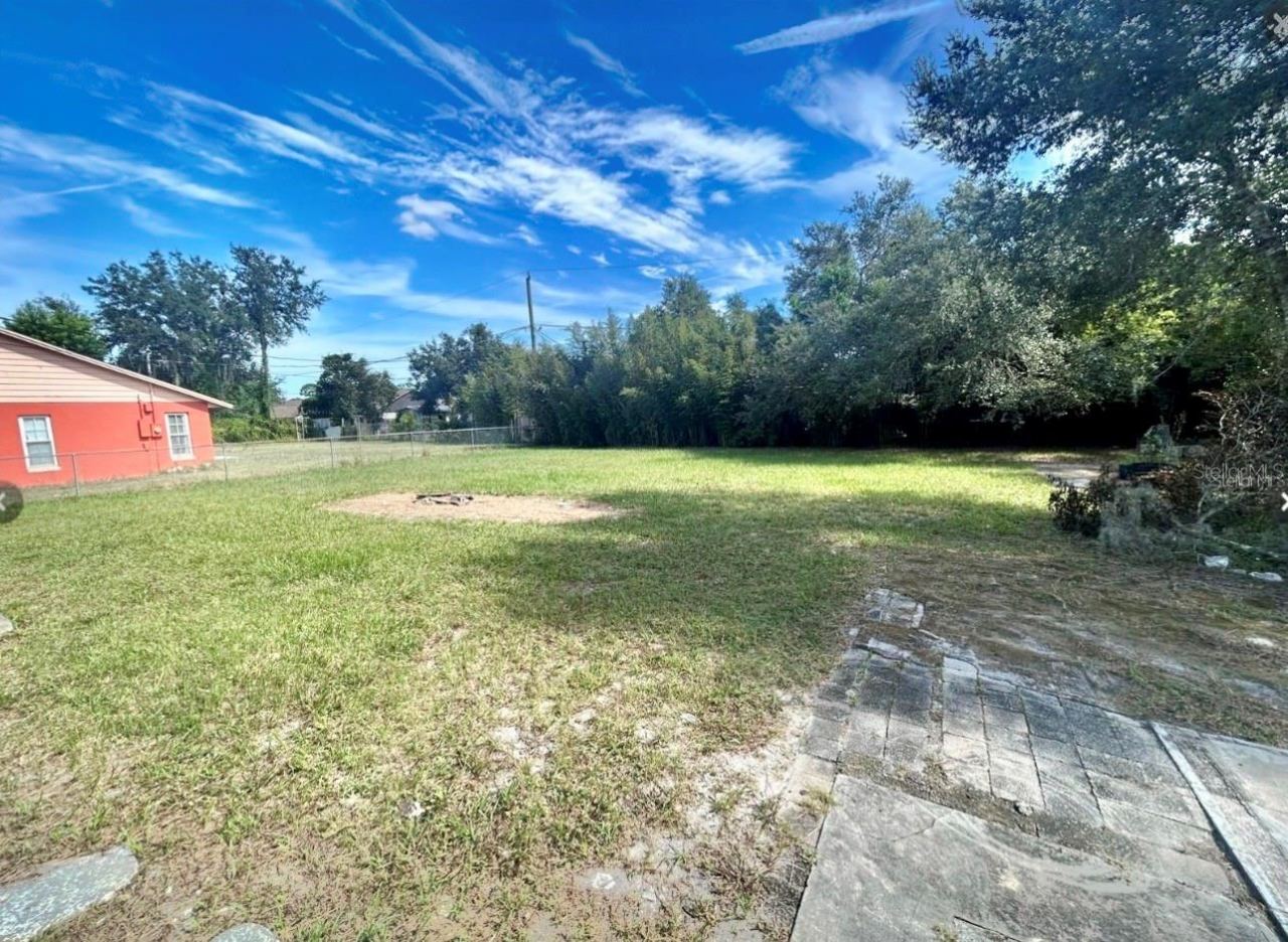 Photo 6 of 10: Back Yard