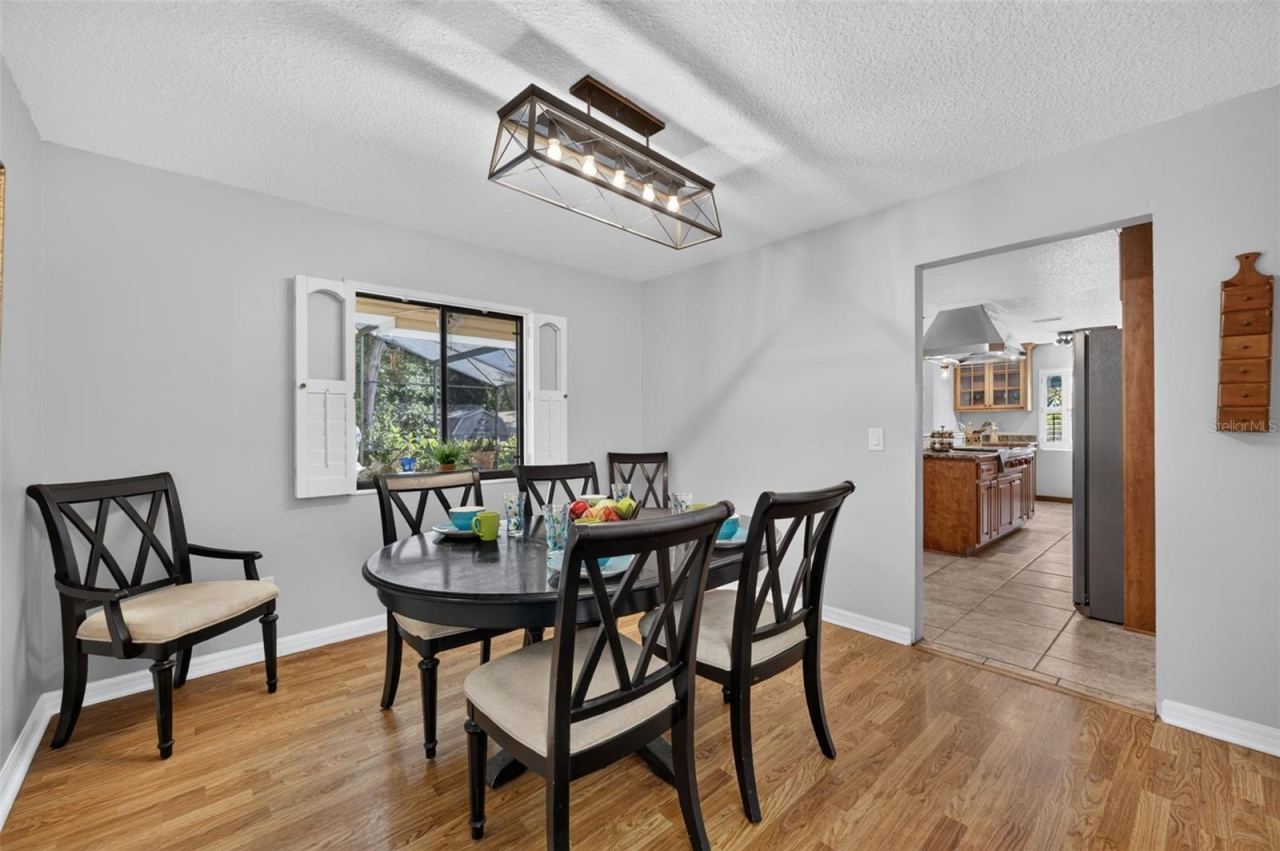 Photo 20 of 20: Dining Room.