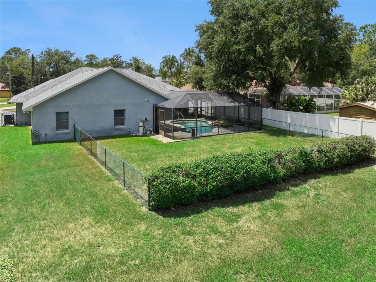 Photo 18 of 20: Separate fenced area for your dog!