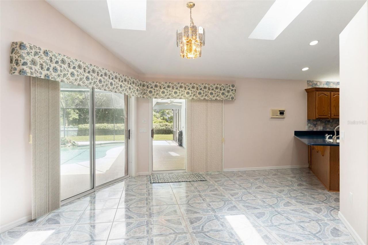Photo 6 of 20: Open Dining to kitchen