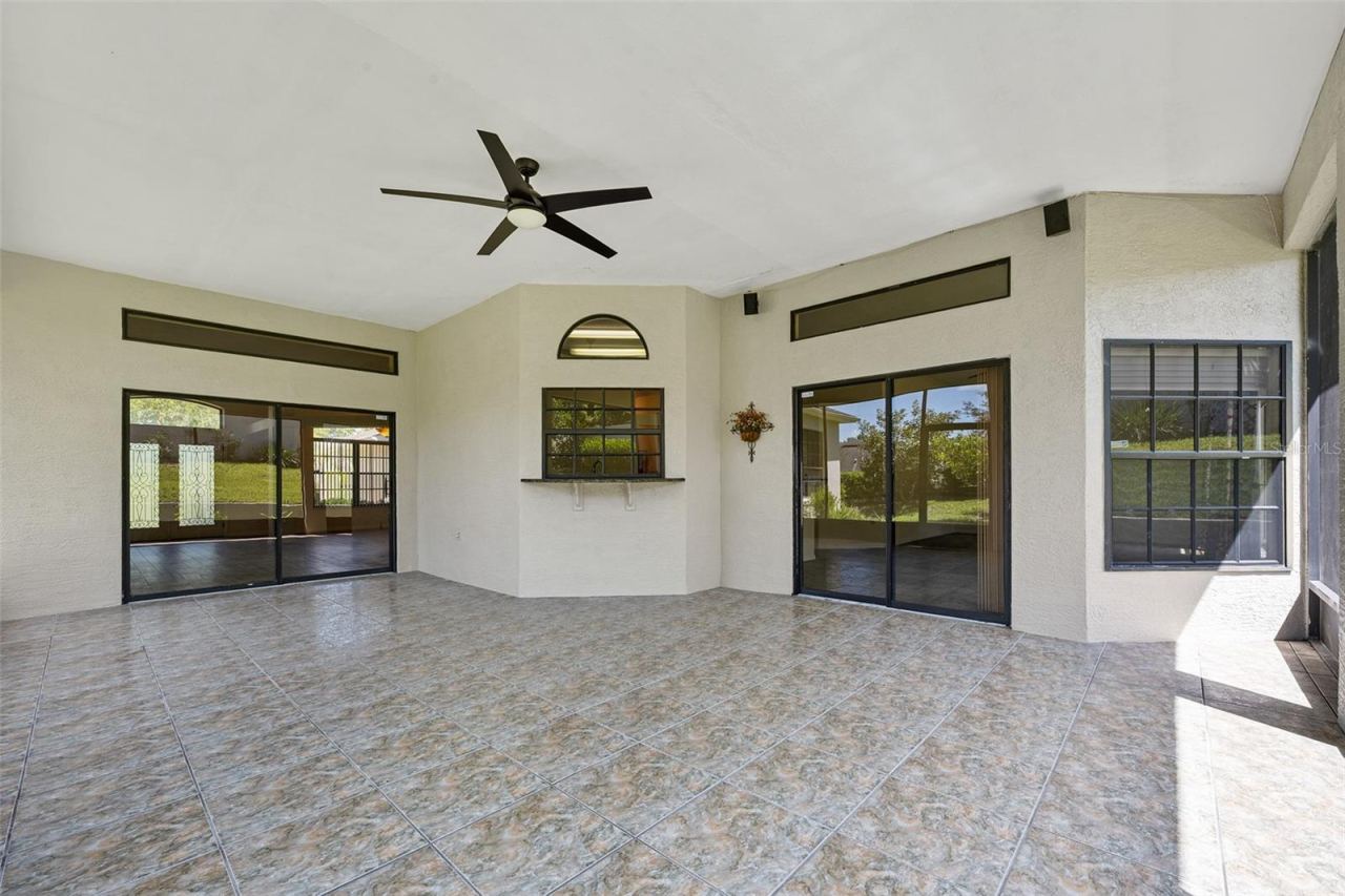 Photo 9 of 20: Lovely tile flooring on lanai