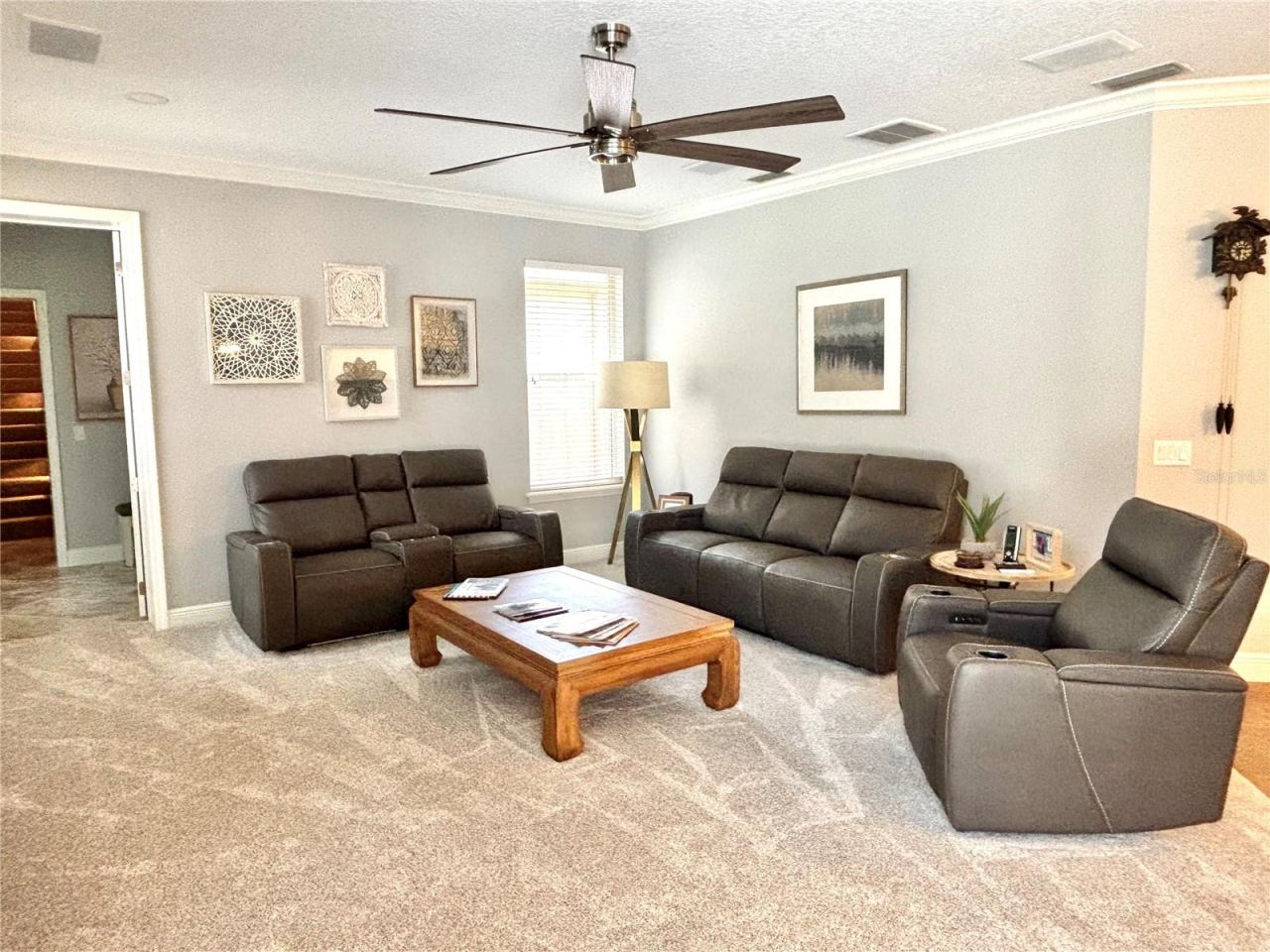 Photo 18 of 20: Family Room