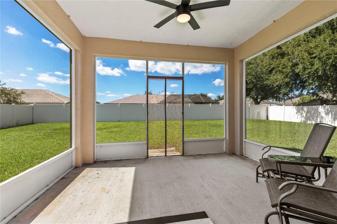 Photo 18 of 20: Screen Porch