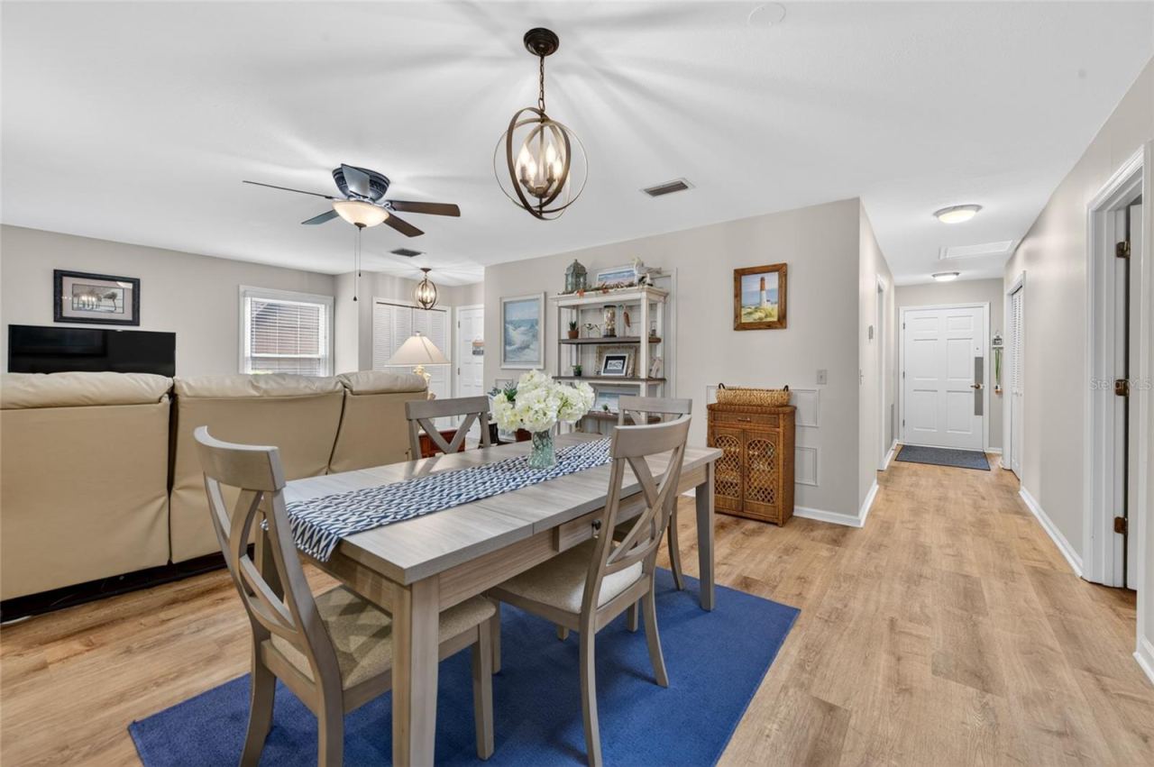 Photo 7 of 20: Dining / Livingroom Combo