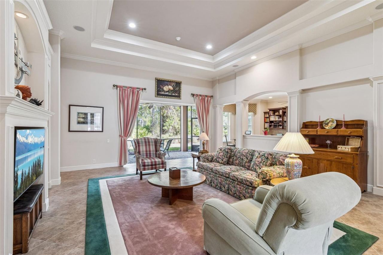 Photo 5 of 20: Great Room