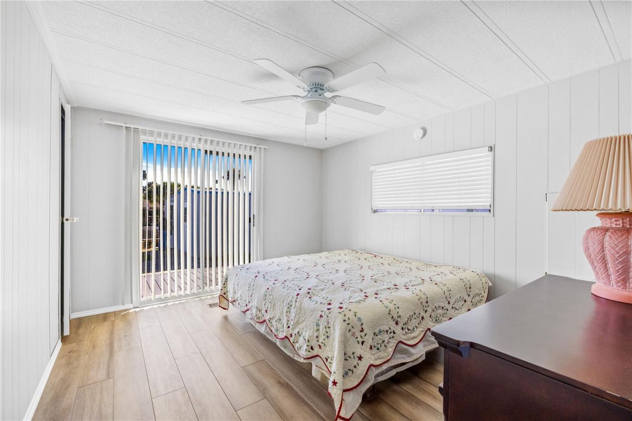 Photo 15 of 20: Guest Bedroom