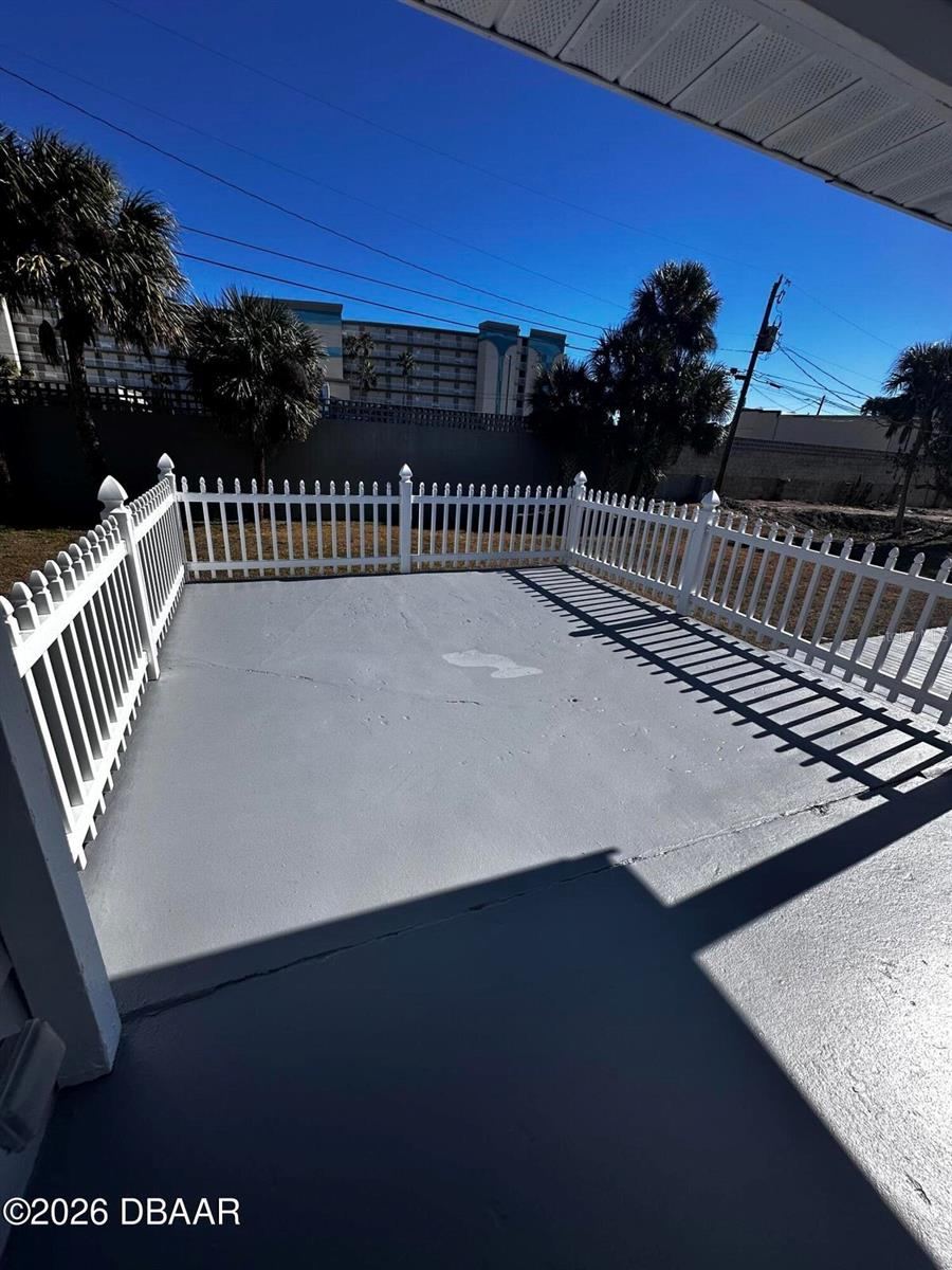 Photo 16 of 18