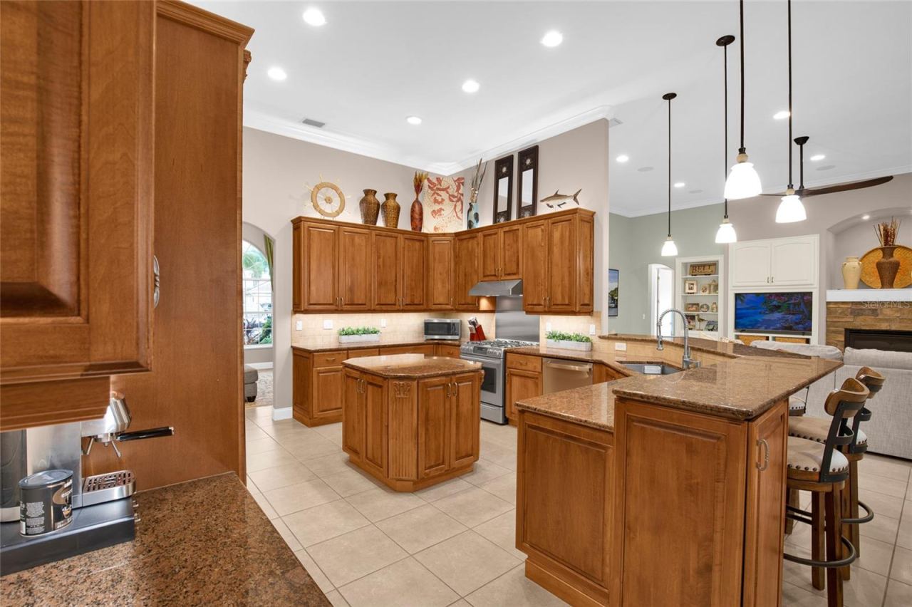 Photo 14 of 20: Kitchen