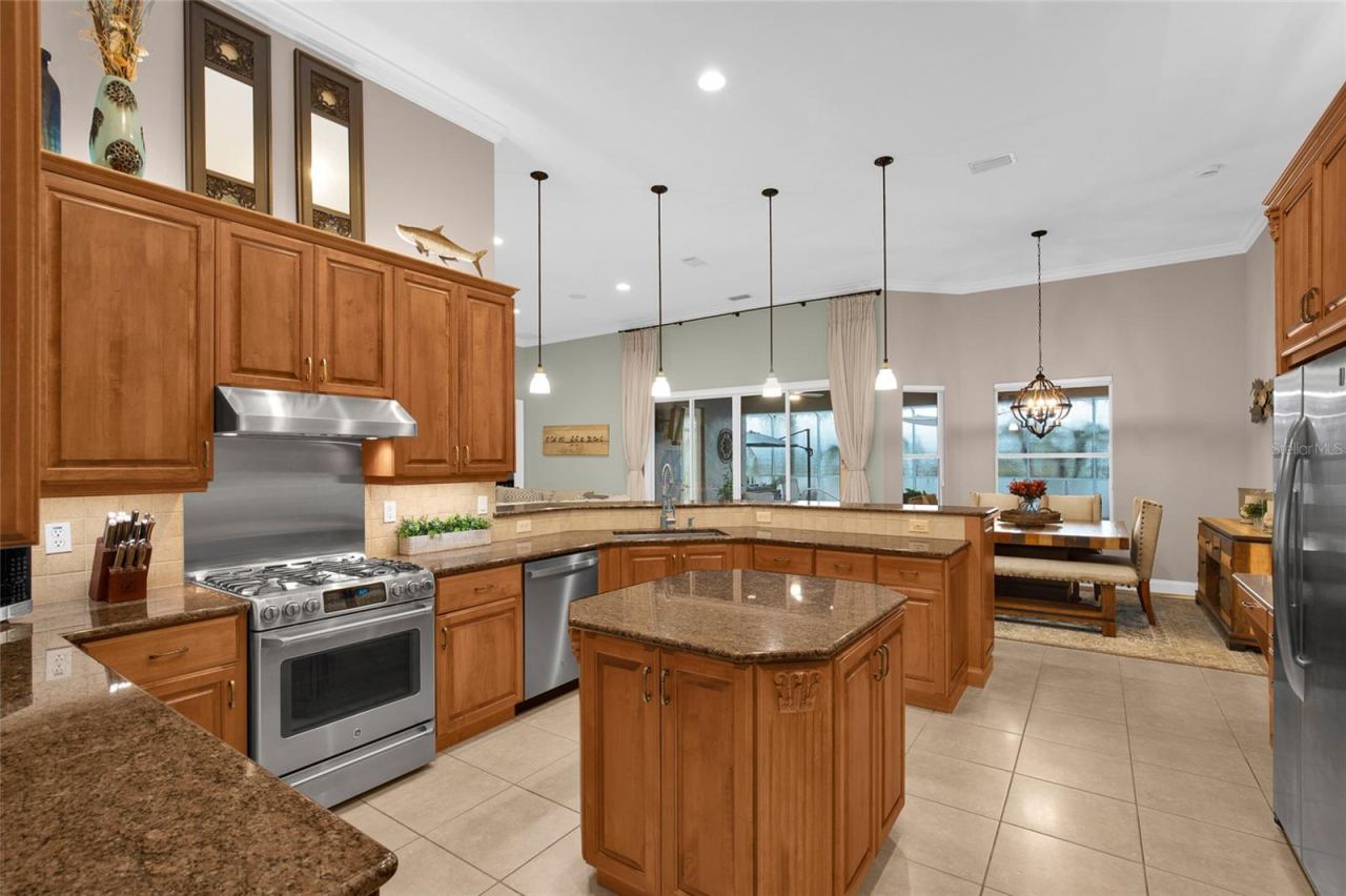 Photo 13 of 20: Kitchen- Breakfast Nook