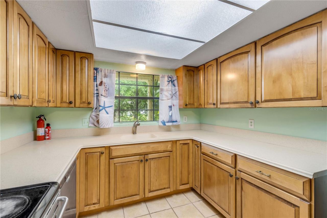Photo 10 of 20: Kitchen