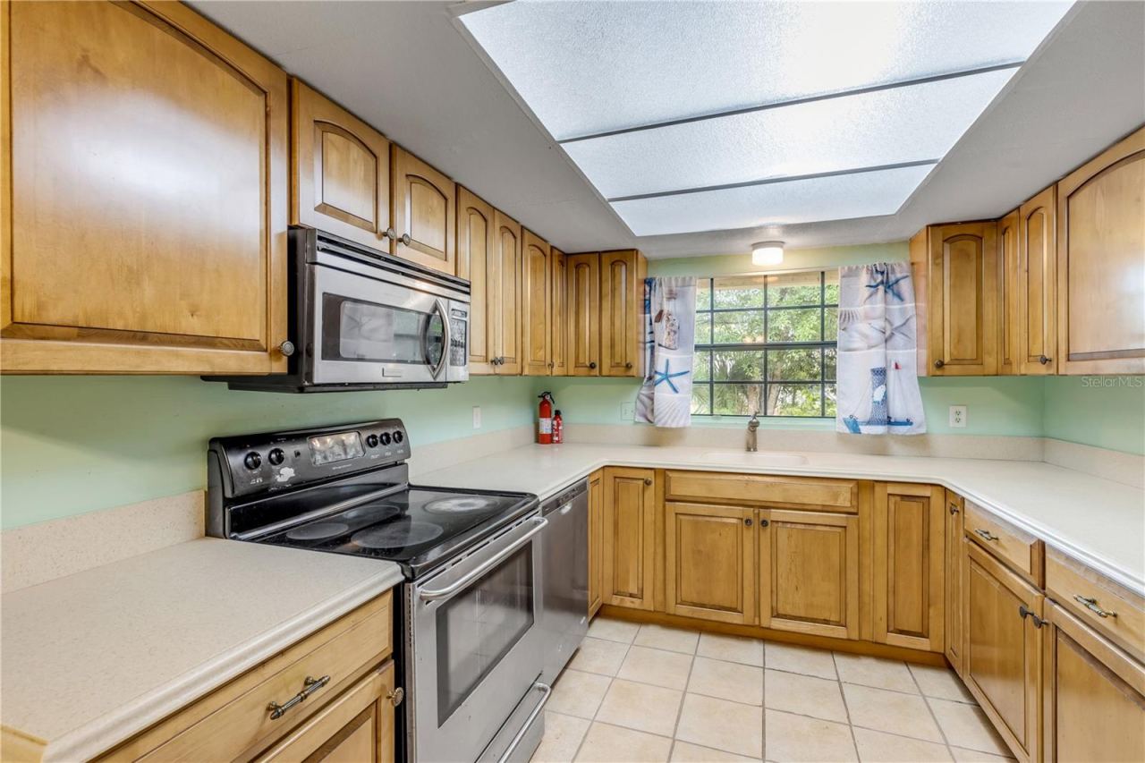 Photo 9 of 20: Kitchen