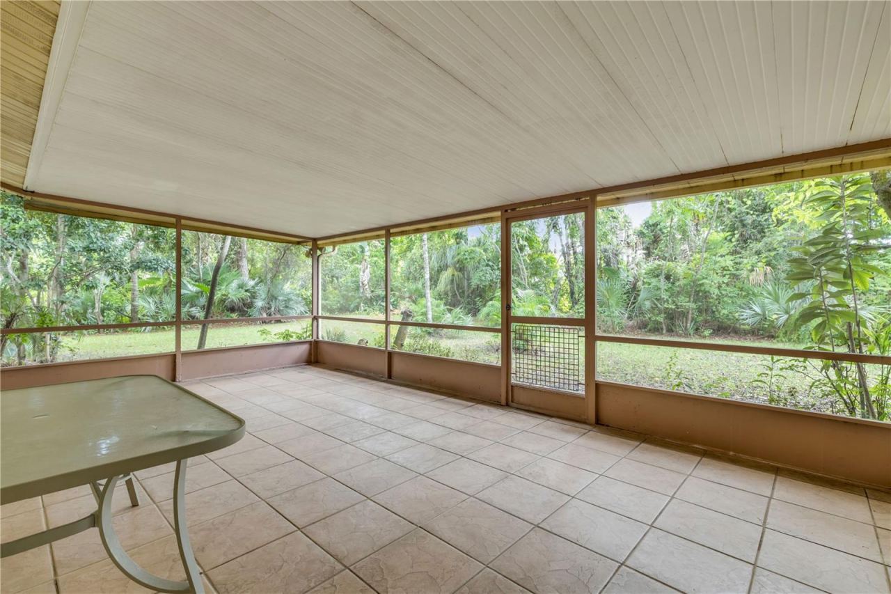 Photo 15 of 20: Enclosed Patio