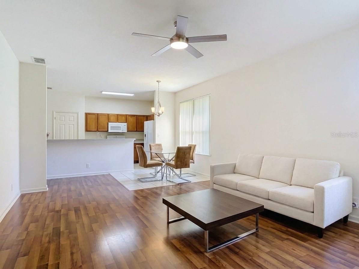 Photo 12 of 20: Family Room