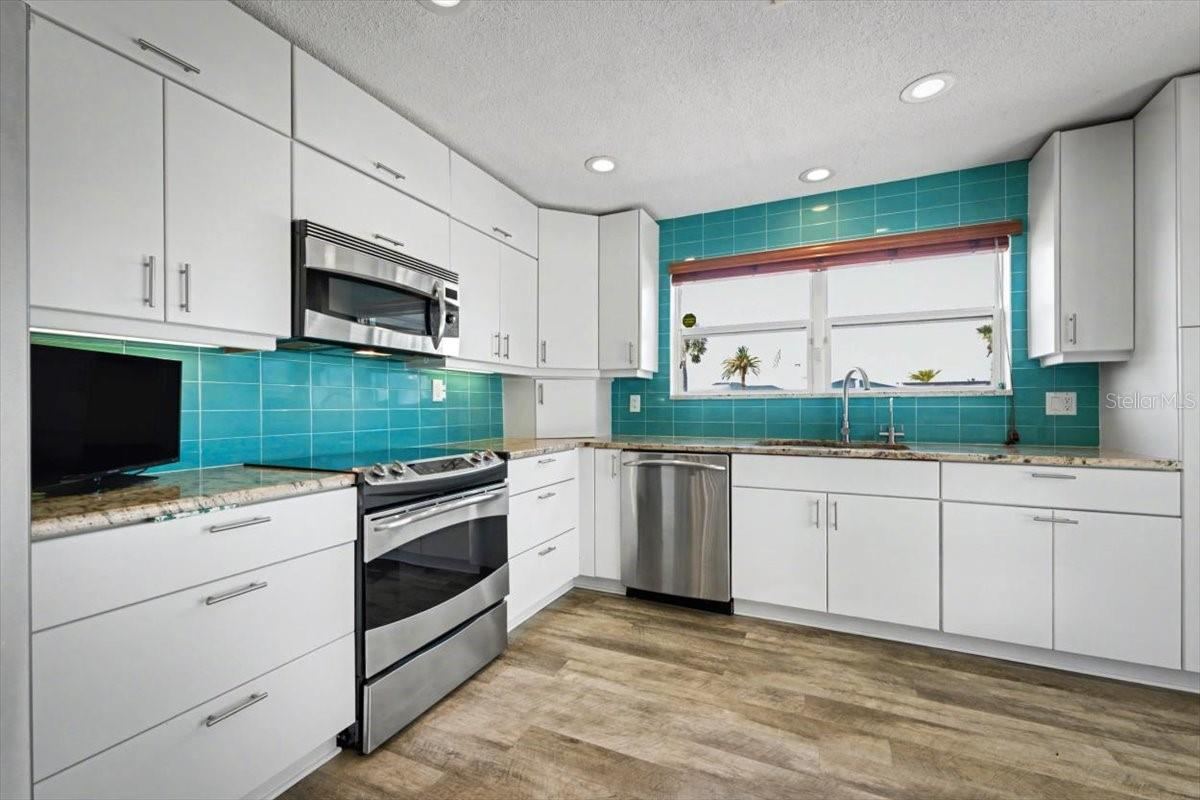 Photo 8 of 20: Kitchen