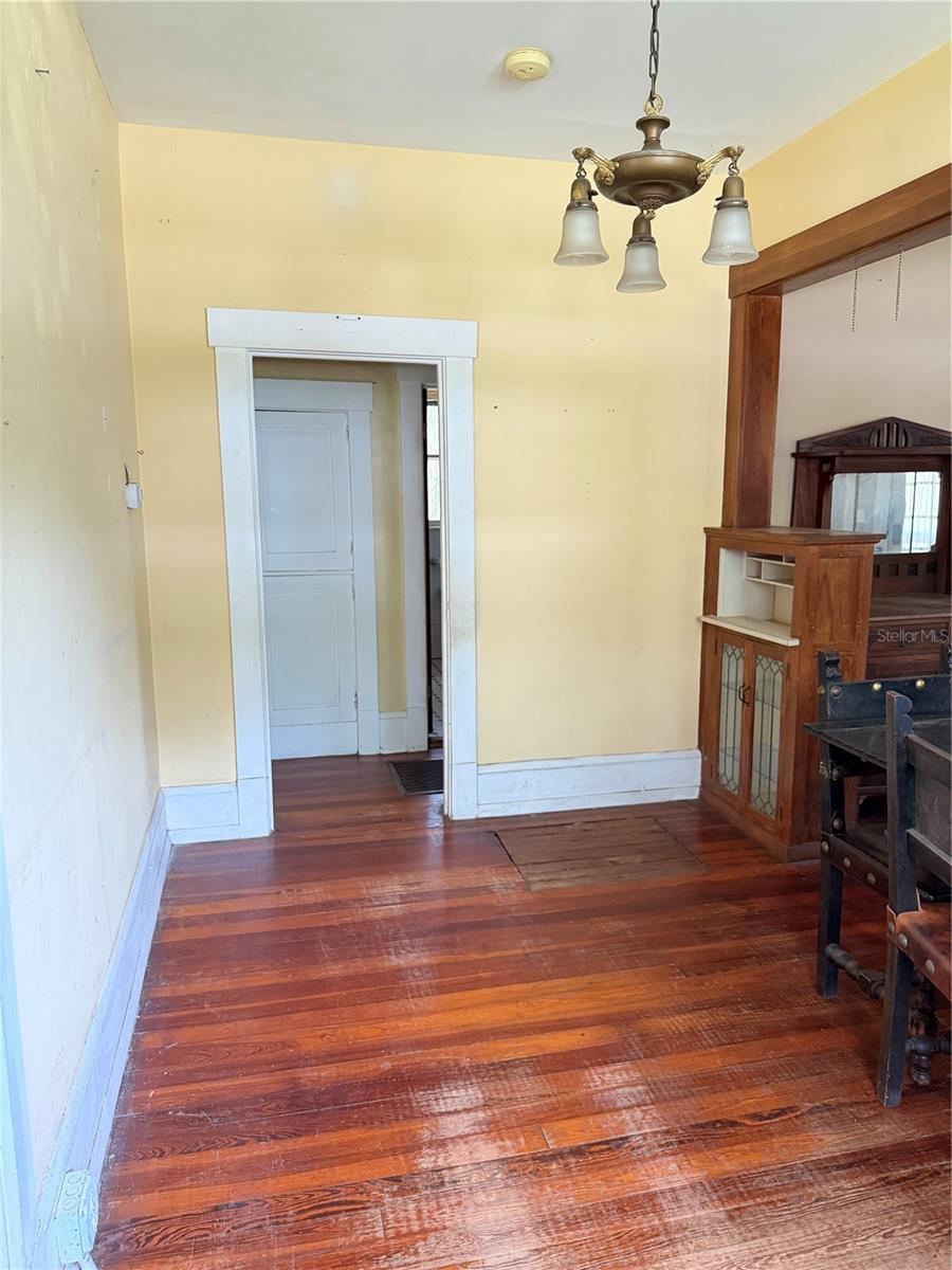Photo 10 of 20: Dining room