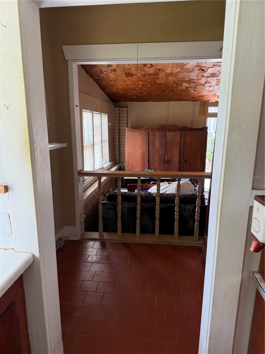 Photo 18 of 20