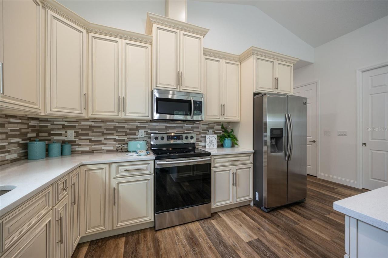 Photo 2 of 20: Stunning Kitchen