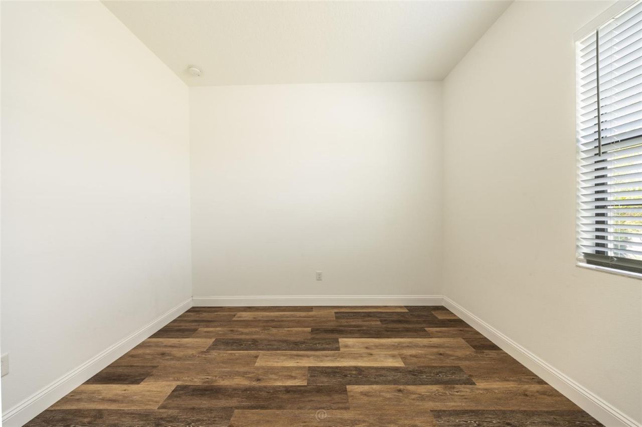 Photo 18 of 20: Unstaged Guest Bedroom