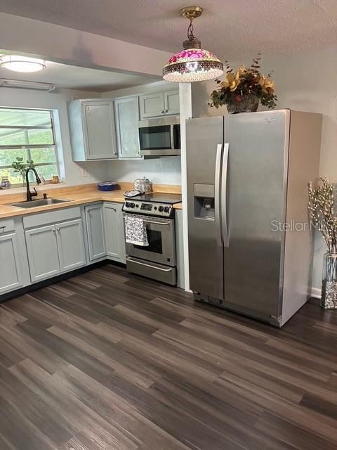 Photo 6 of 20: Kitchen