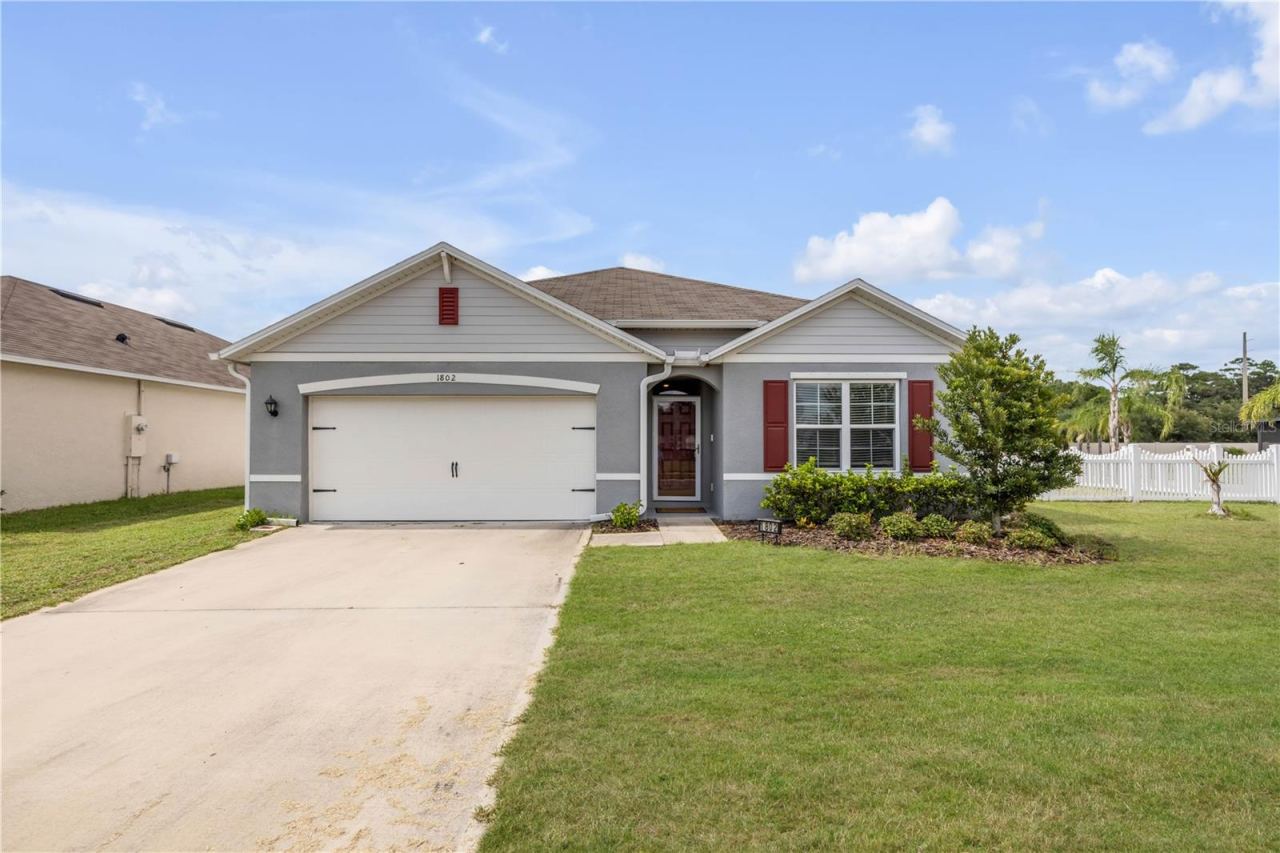 Photo 2 of 20: 1802 Myrtlebrook Drive