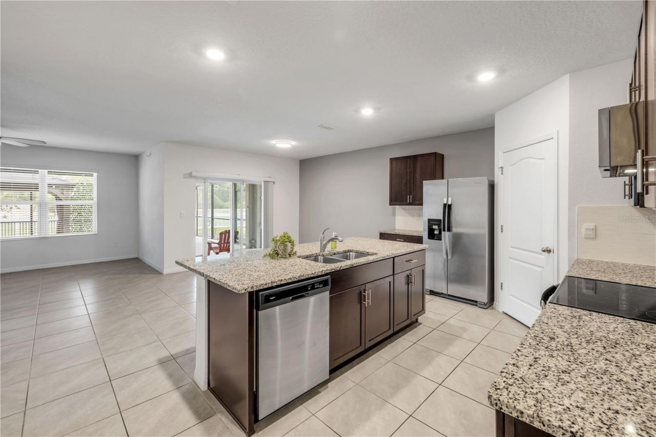 Photo 6 of 20: Kitchen