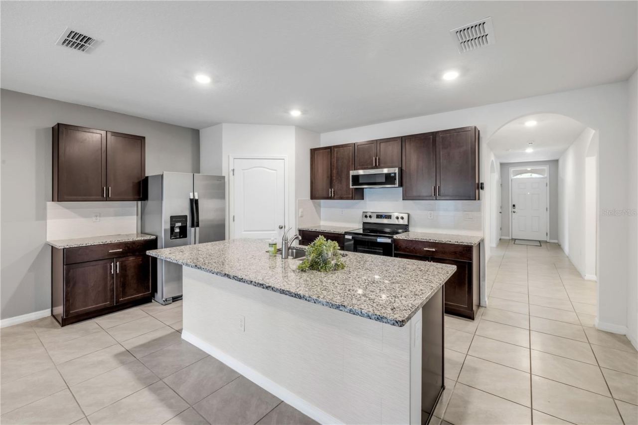 Photo 8 of 20: Kitchen